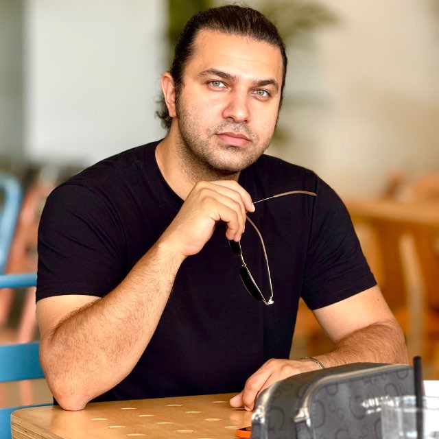 دانیال طارقیان